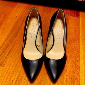Jessica Simpson Black Pumps